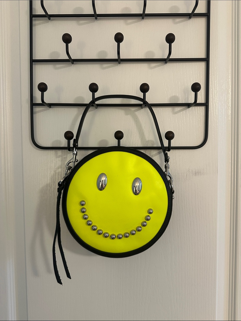 Rebecca Minkoff - Smiley Circle Crossbody Bag in Neon Yellow